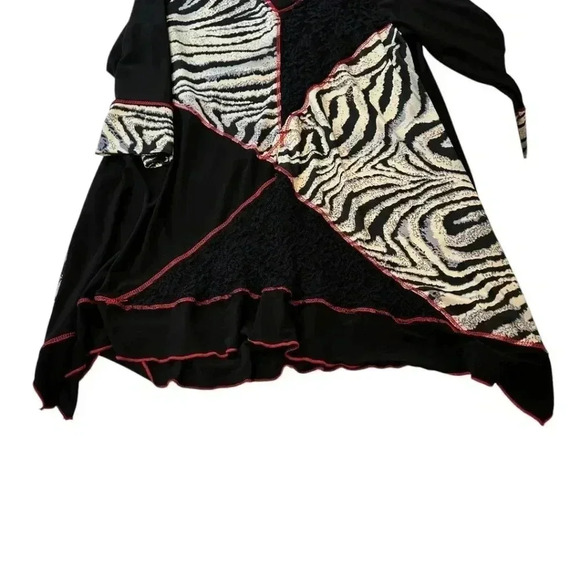 Cover Charge animal print top size M - Picture 6 of 6